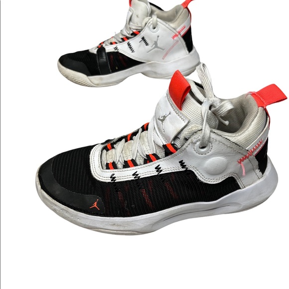 Nike Air Jordan Jumpman Shoes Boys White Blac BQ3451-100 Mid Top Sneaker Sz 6.5 - Picture 4 of 10